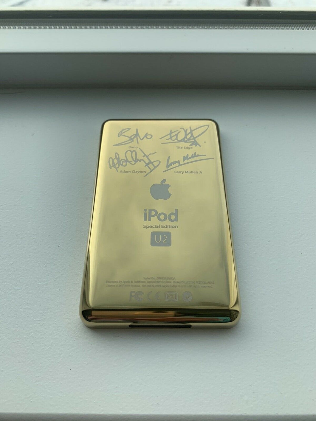 New Gold U2 Edition iPod Classic 5th 6th 7th Thin Back Bottom Rear Metal Chrome